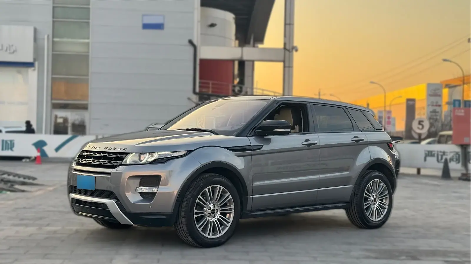 2012 Land Rover Range Rover Evoque 2.0T 241HP L4 6AT