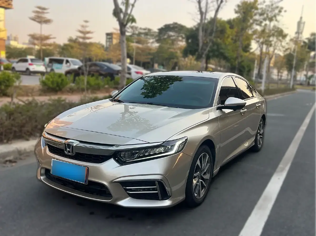2019 Honda Inspire 1.5T 194HP L4 CVT