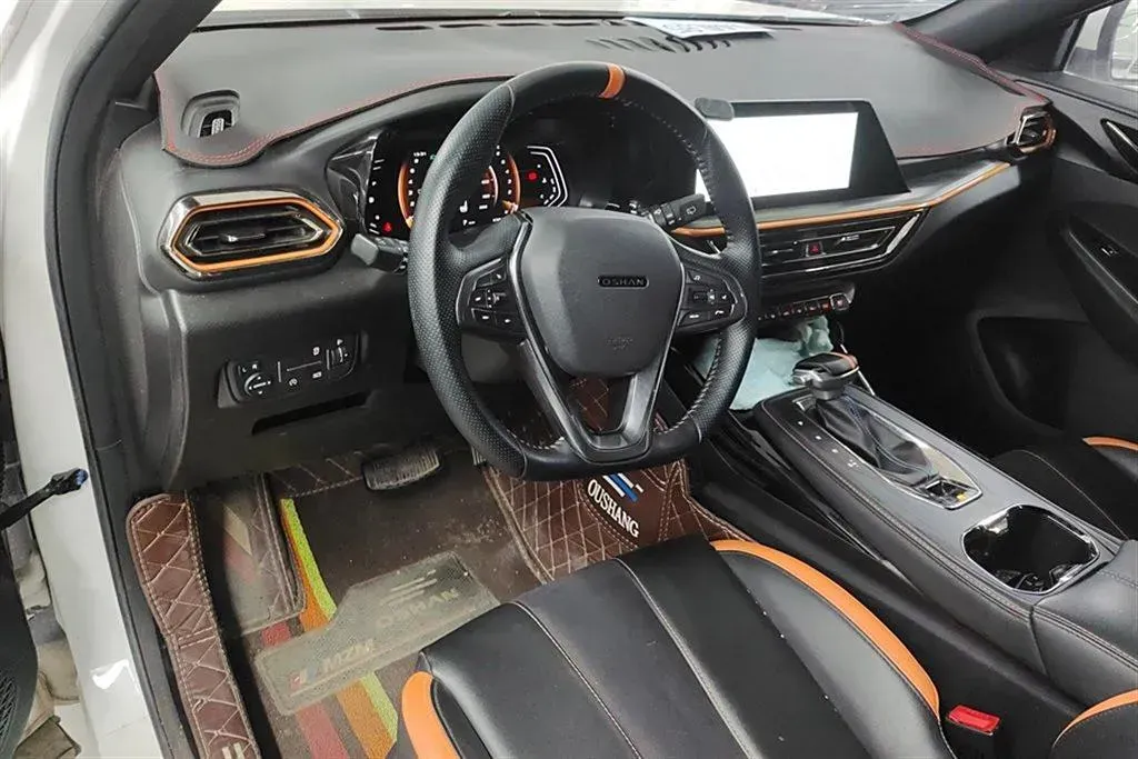 2022 ChangAn Oshan X5 1.5T 180HP L4 7DCT,autocango,china used car exporter,china ev exporter,chinese used car exporter,chinese used ev exporter
