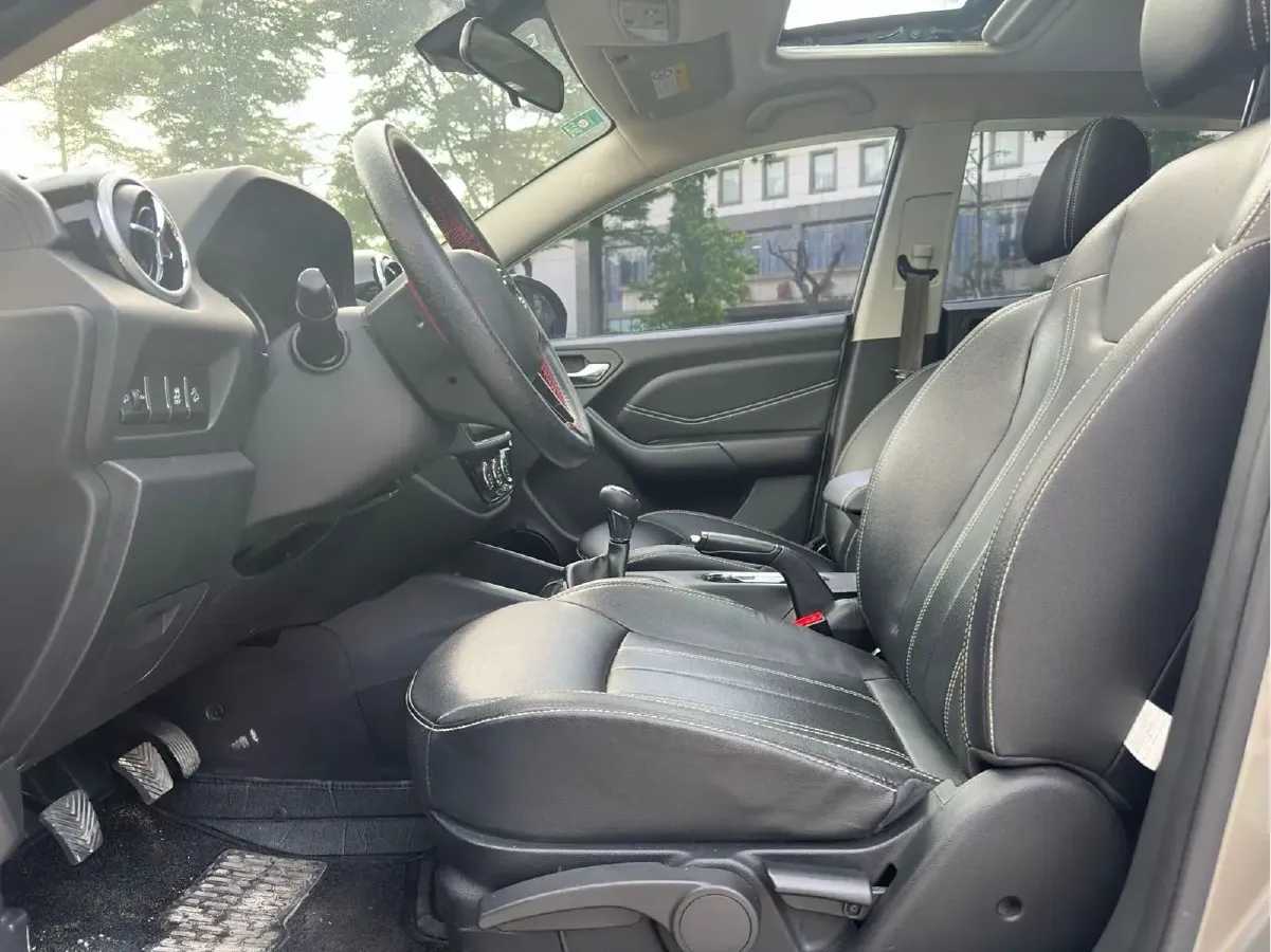 2019 Soueast DX3 1.5L 120HP L4 5MT,autocango,china used car exporter,china ev exporter,chinese used car exporter,chinese used ev exporter