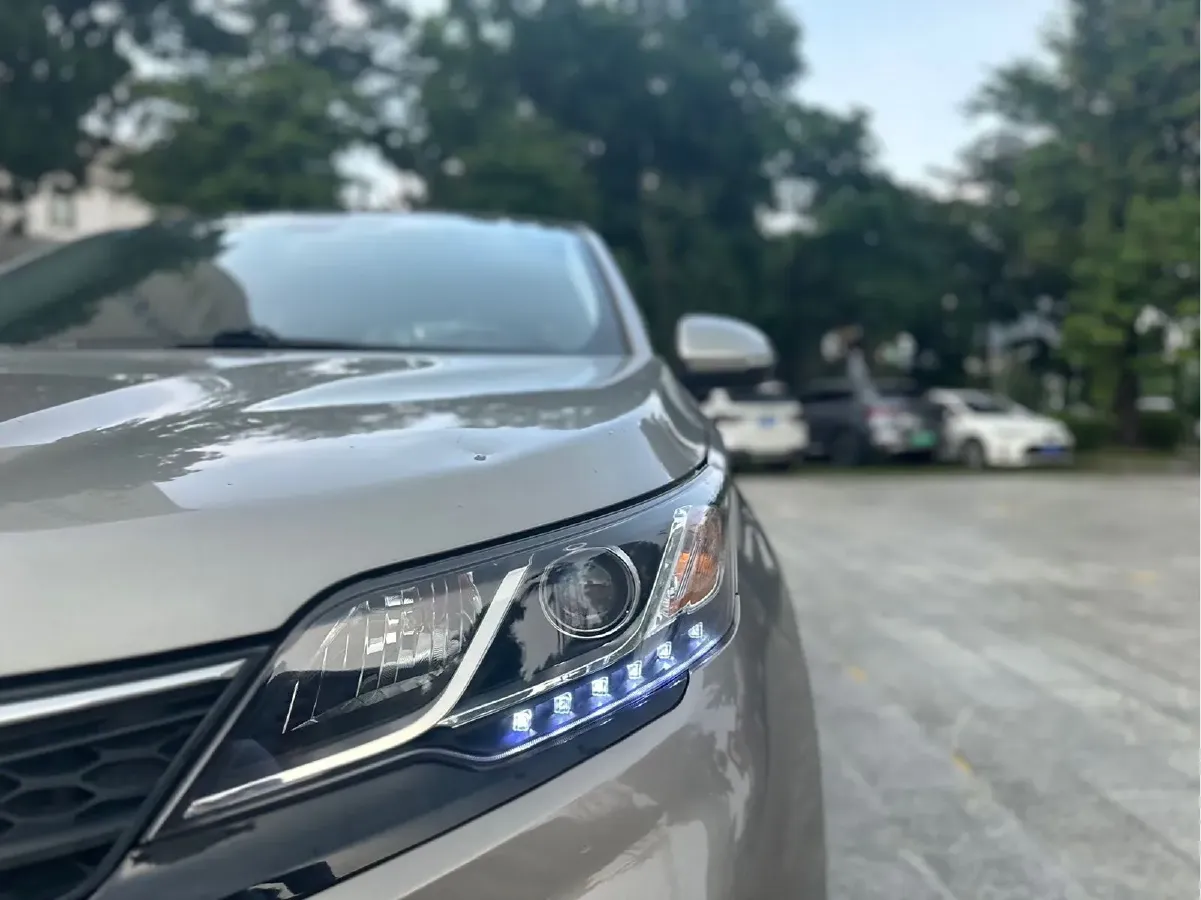 2019 Soueast DX3 1.5L 120HP L4 5MT,autocango,china used car exporter,china ev exporter,chinese used car exporter,chinese used ev exporter