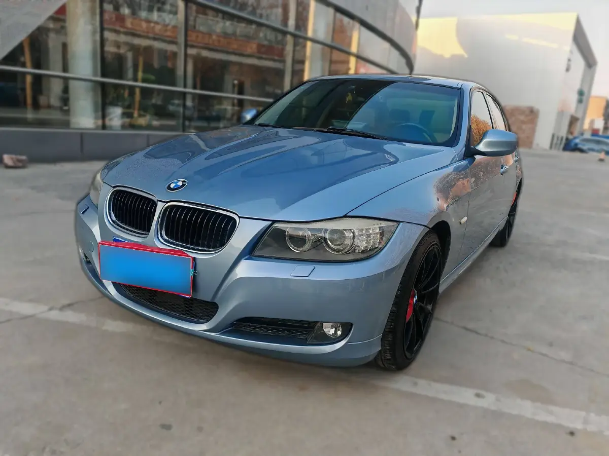 2010 BMW 3 Series 2.0L 156HP L4 6AT