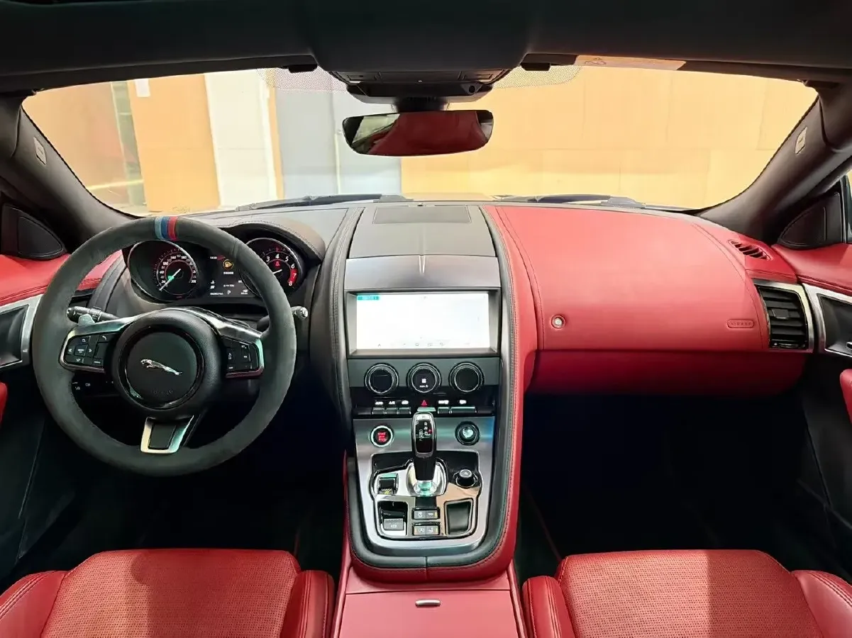 2019 Jaguar F-TYPE 2.0T 300HP L4 8AT,autocango,china used car exporter,china ev exporter,chinese used car exporter,chinese used ev exporter