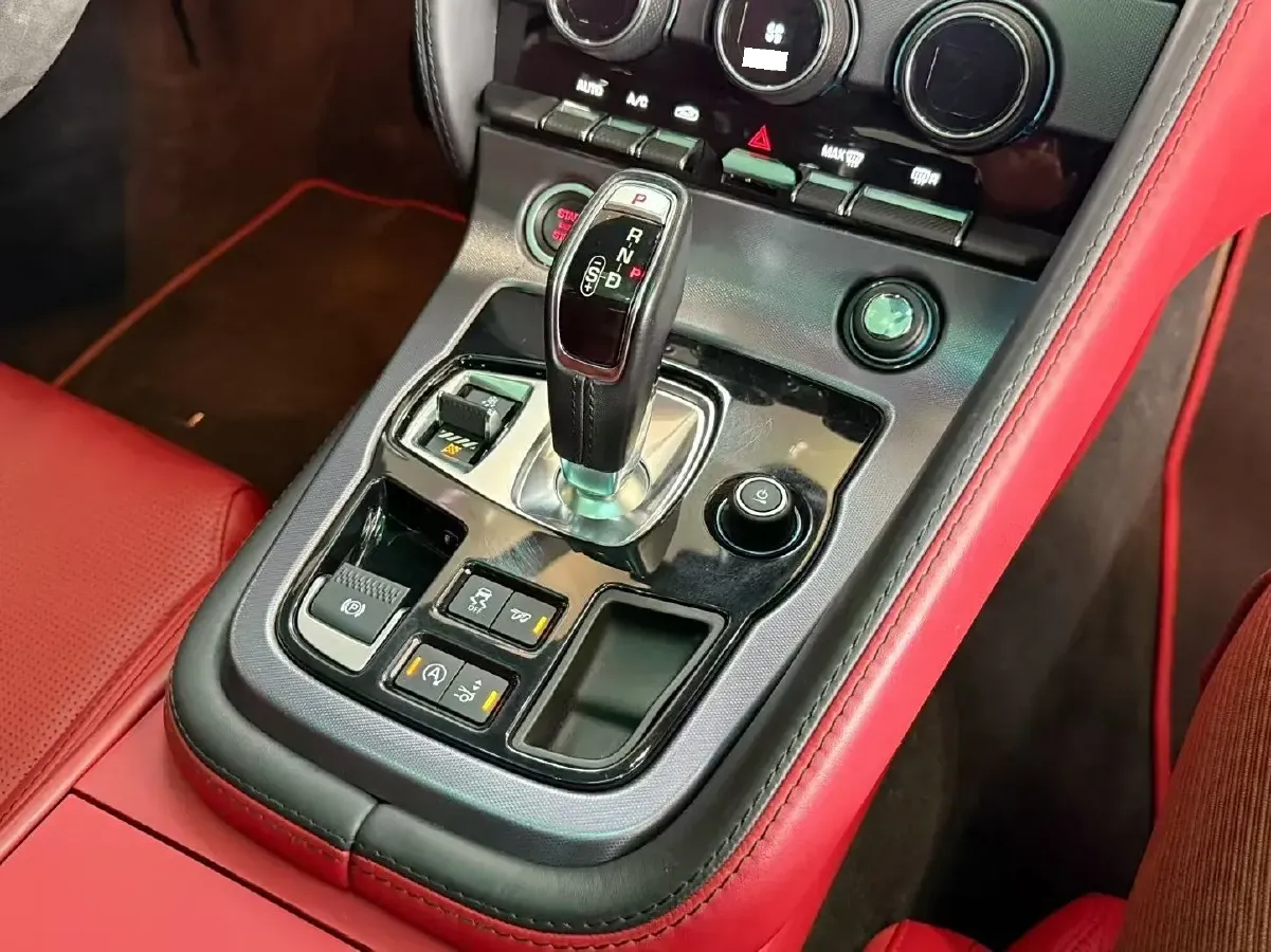 2019 Jaguar F-TYPE 2.0T 300HP L4 8AT,autocango,china used car exporter,china ev exporter,chinese used car exporter,chinese used ev exporter