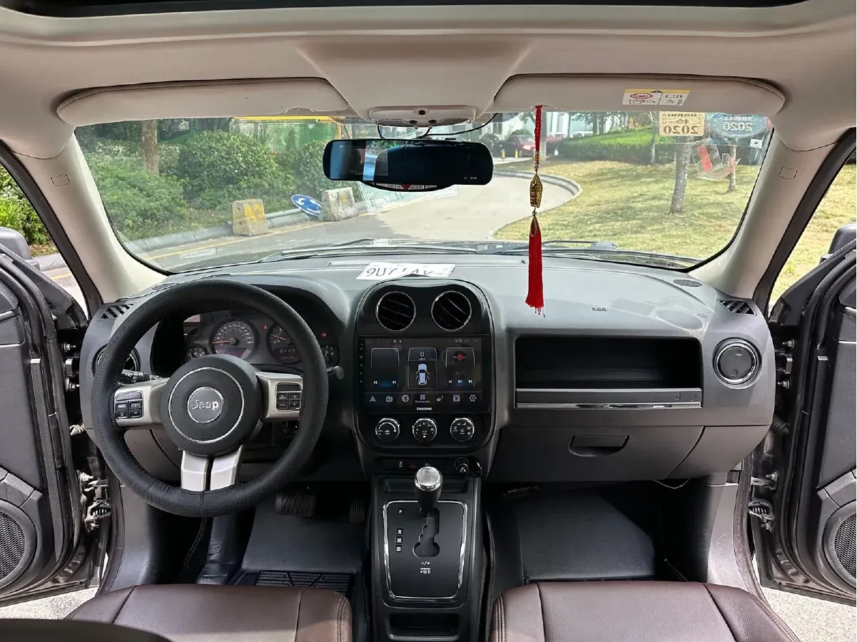 2014 Jeep Patriot 2.4L 170HP L4 6AT,autocango,china used car exporter,china ev exporter,chinese used car exporter,chinese used ev exporter