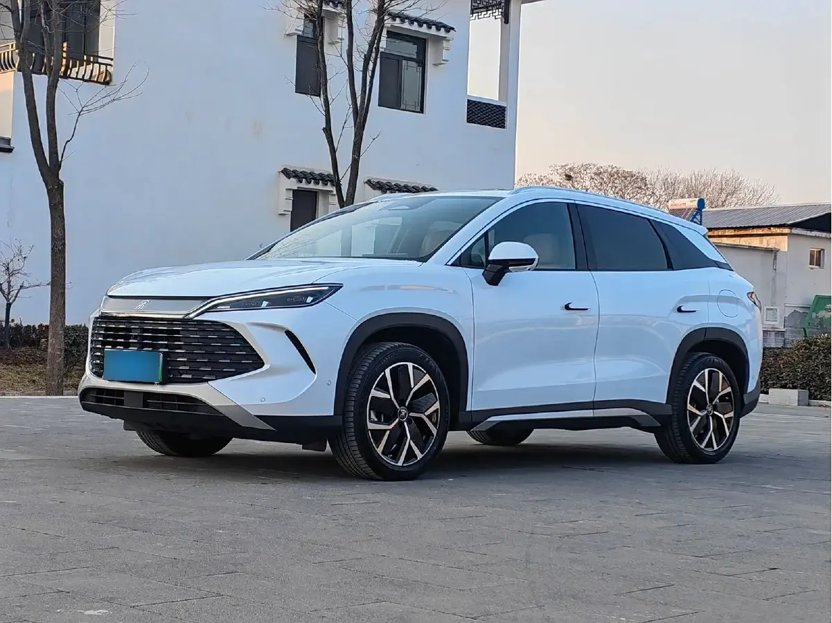 2024 BYD SongL DM-i 1.5L 101HP L4 E-CVT PHEV 26.6KWH