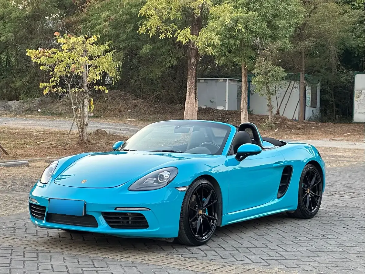 2016 Porsche 718 2.0T 250HP H4 7DCT