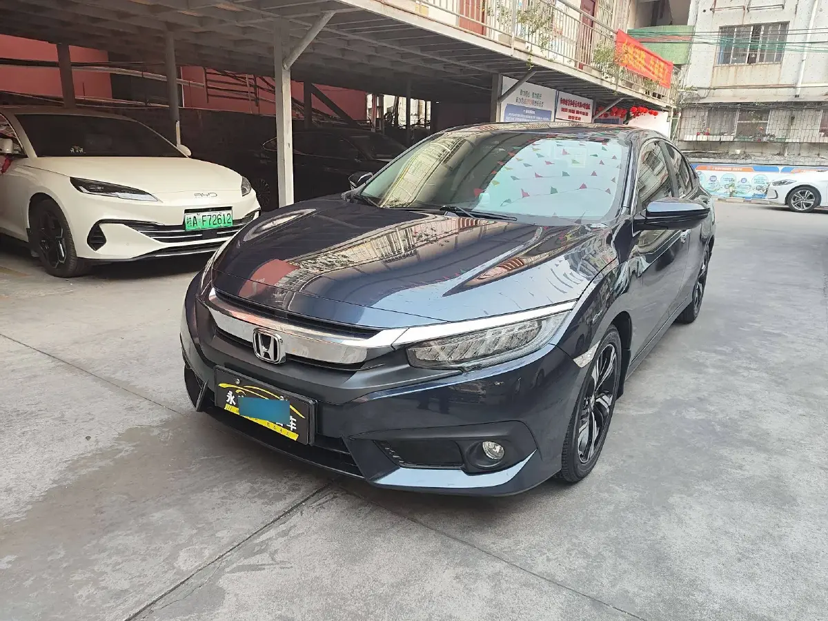 2016 Honda Civic 1.5T 177HP L4 CVT