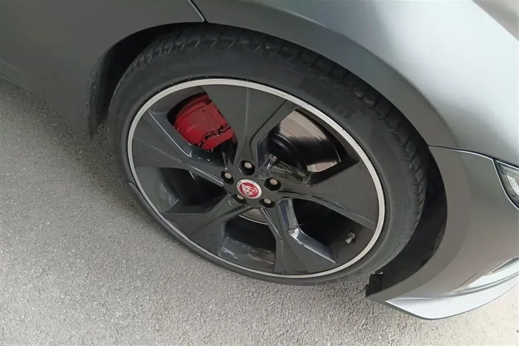 2021 Jaguar F-TYPE 3.0T 381HP V6 8AT,autocango,china used car exporter,china ev exporter,chinese used car exporter,chinese used ev exporter