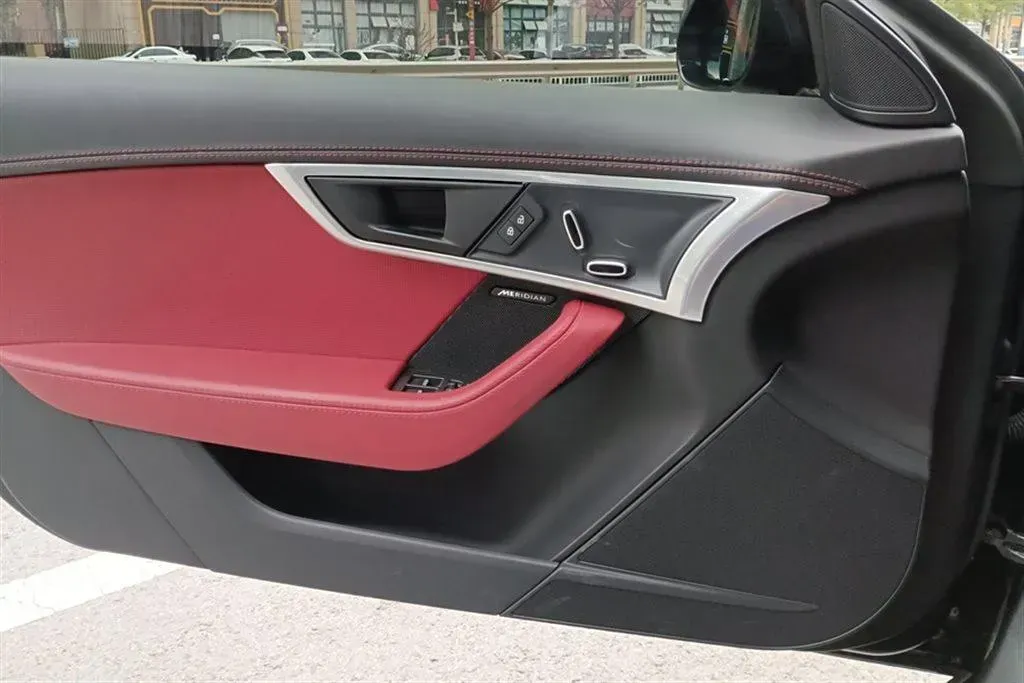 2021 Jaguar F-TYPE 3.0T 381HP V6 8AT,autocango,china used car exporter,china ev exporter,chinese used car exporter,chinese used ev exporter