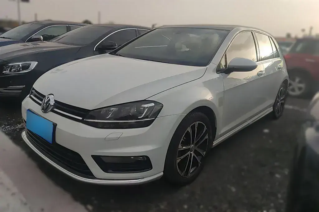 2015 Volkswagen Golf 1.4T 150HP L4 5MT