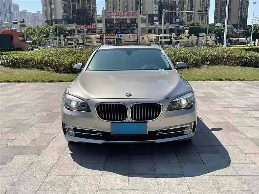 2014 BMW 7 Series 3.0L 258HP L6 8AT