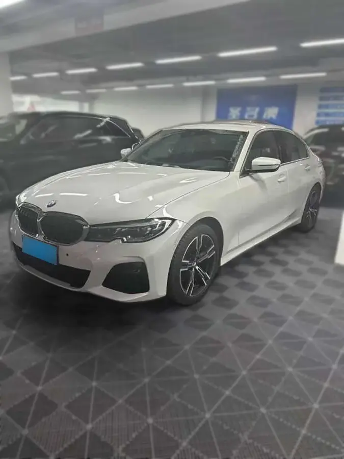 2022 BMW 3 Series 2.0T 184HP L4 8AT