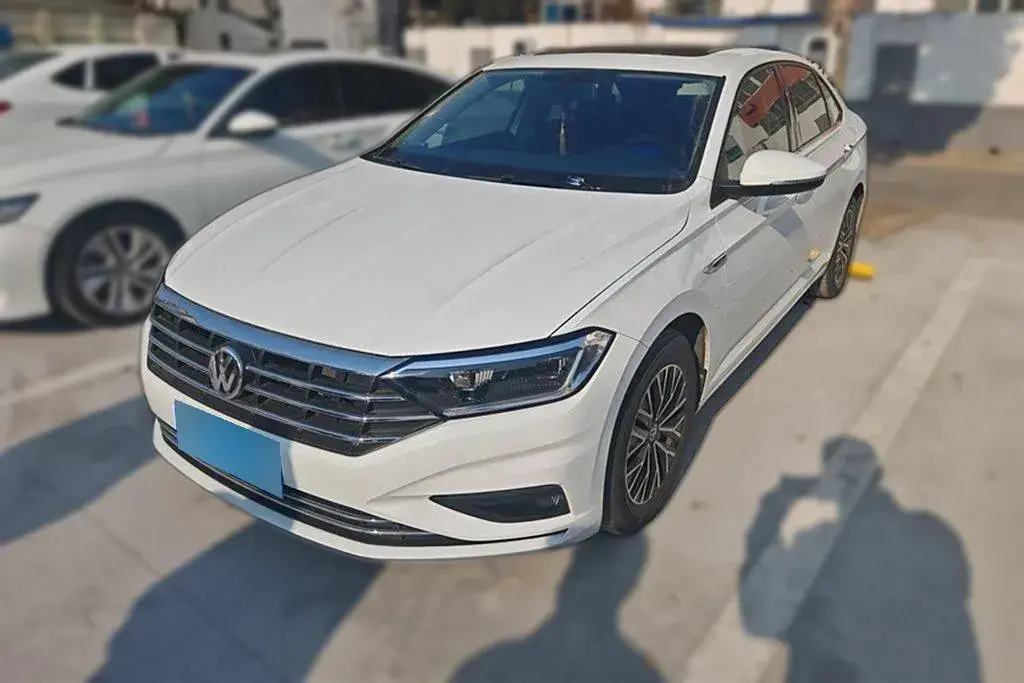 2021 Volkswagen Sagitar 1.2T 116HP L4 7DCT