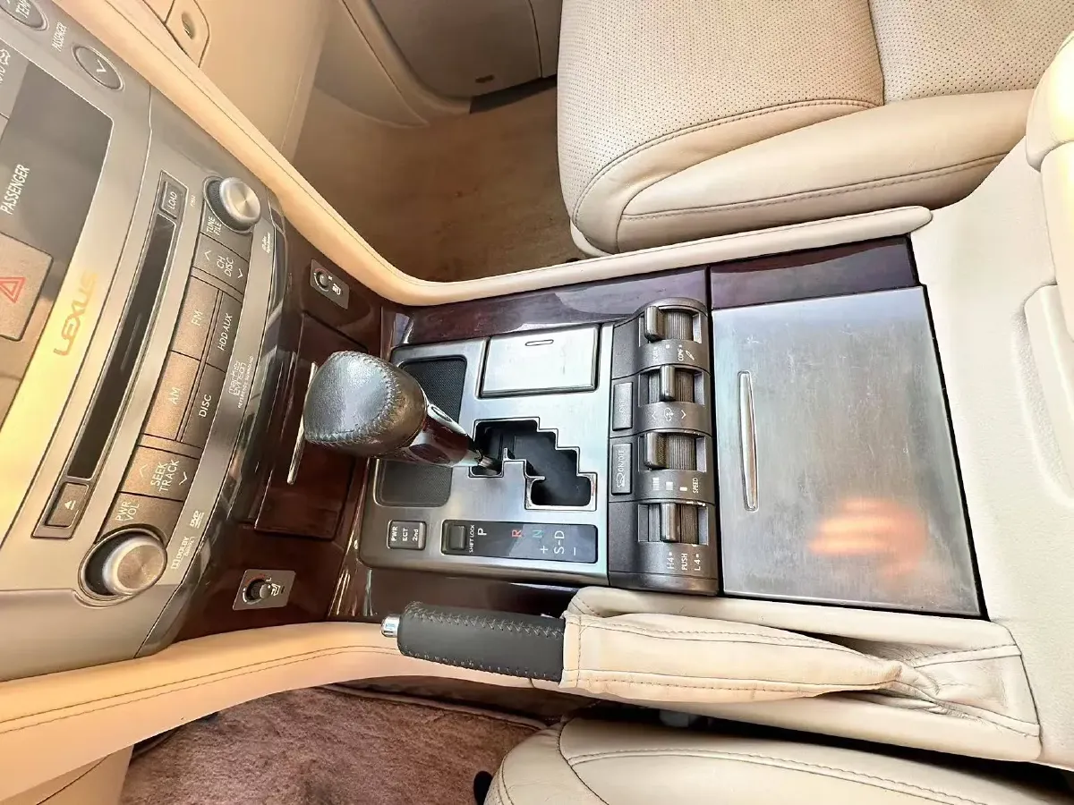 2009 Lexus LX 5.7L 367HP V8 6AT,autocango,china used car exporter,china ev exporter,chinese used car exporter,chinese used ev exporter