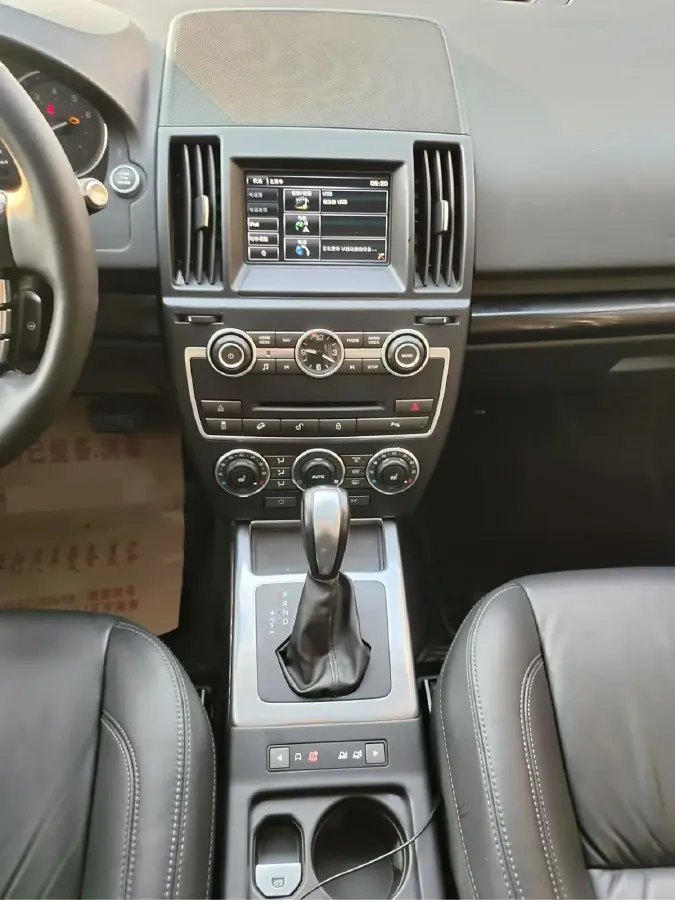 2015 Land Rover Freelander 2 2.0T 240HP L4 6AT,autocango,china used car exporter,china ev exporter,chinese used car exporter,chinese used ev exporter