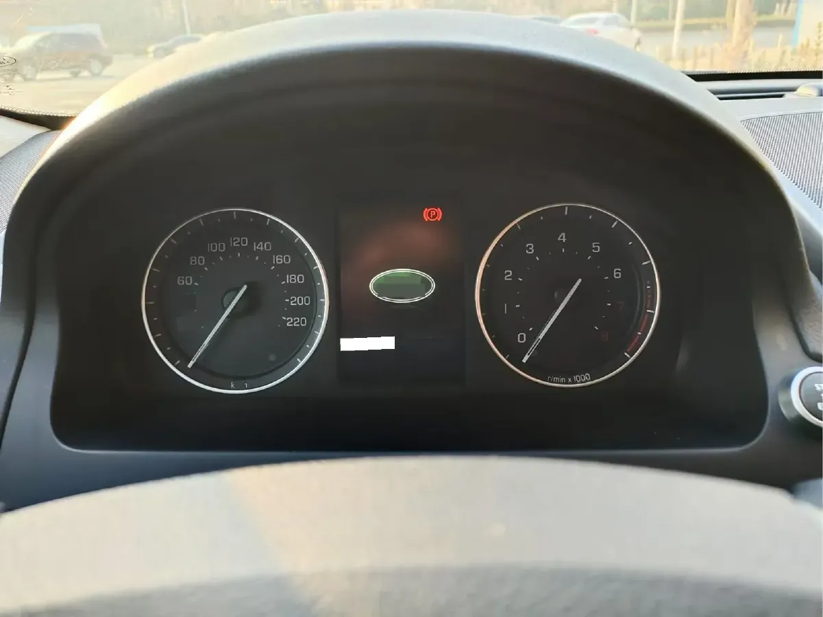 2015 Land Rover Freelander 2 2.0T 240HP L4 6AT,autocango,china used car exporter,china ev exporter,chinese used car exporter,chinese used ev exporter