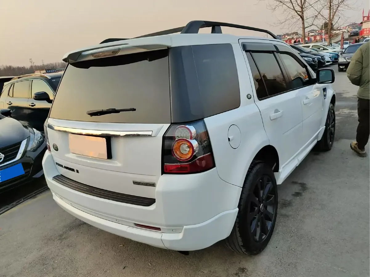 2015 Land Rover Freelander 2 2.0T 240HP L4 6AT,autocango,china used car exporter,china ev exporter,chinese used car exporter,chinese used ev exporter