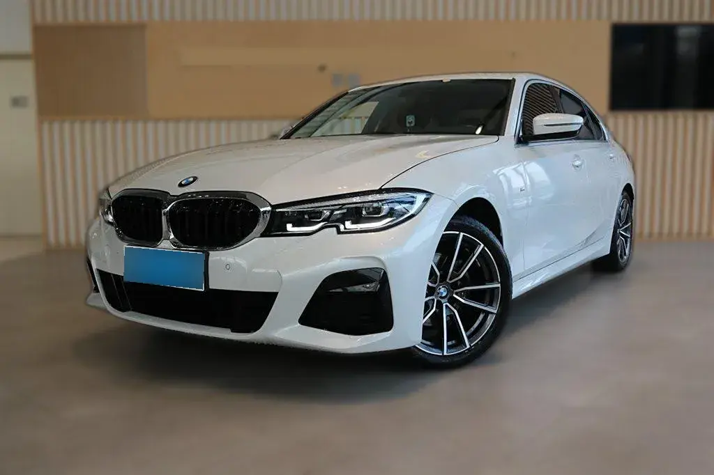 2022 BMW 3 Series 2.0T 156HP L4 8AT