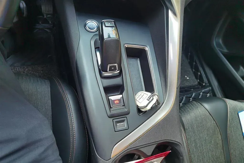 2017 Peugeot 4008 1.6T 167HP L4 6AT,autocango,china used car exporter,china ev exporter,chinese used car exporter,chinese used ev exporter