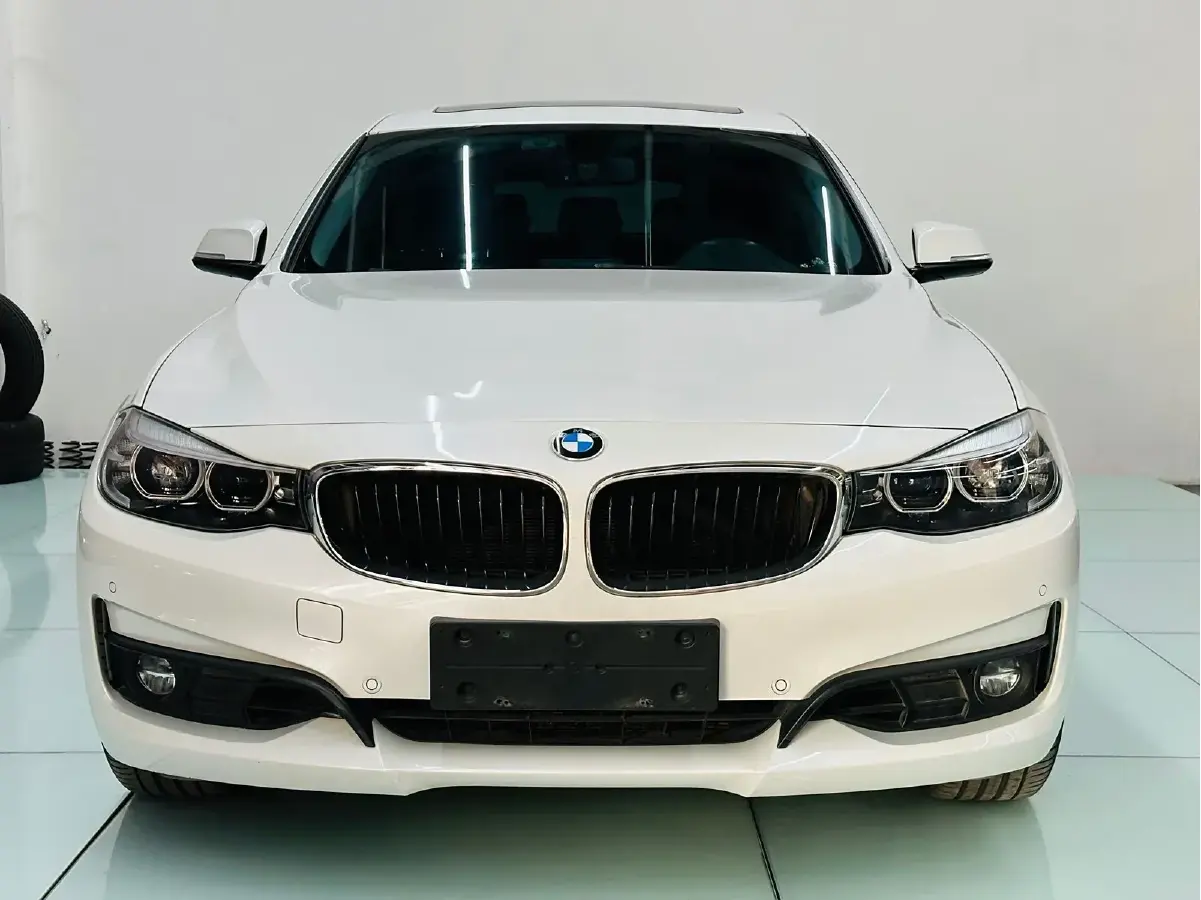 2019 BMW 3 Series GT 2.0T 184HP L4 8AT