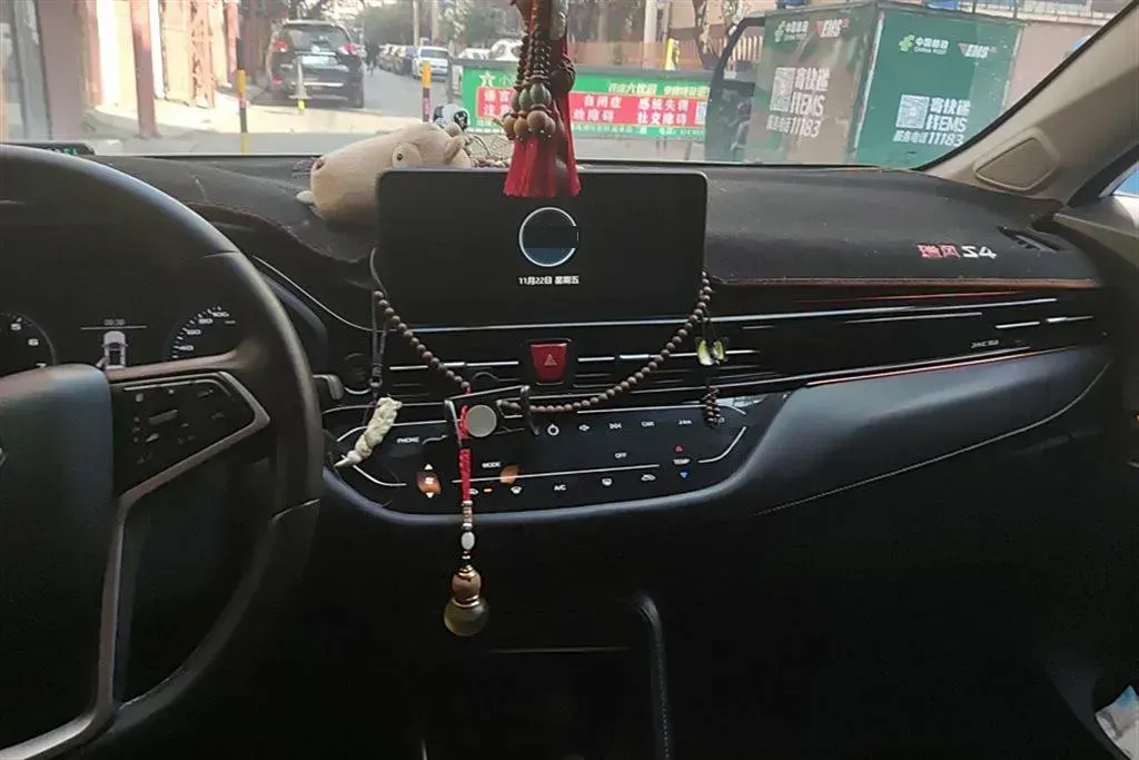 2020 JAC Refine S4 1.5T 150HP L4 6MT,autocango,china used car exporter,china ev exporter,chinese used car exporter,chinese used ev exporter