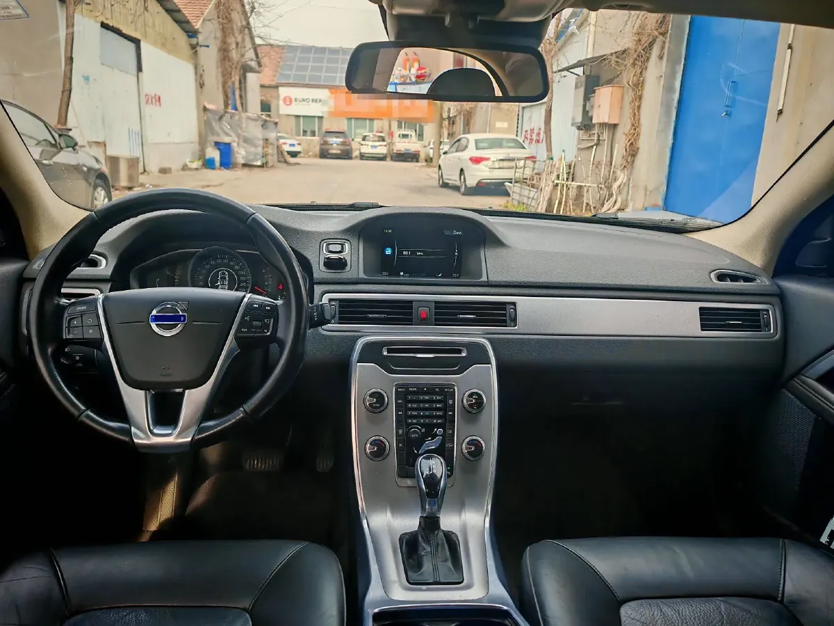 2015 Volvo S80L 2.0T 214HP L5 6AT,autocango,china used car exporter,china ev exporter,chinese used car exporter,chinese used ev exporter