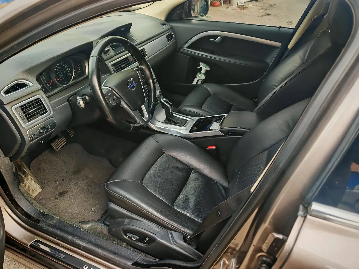 2015 Volvo S80L 2.0T 214HP L5 6AT,autocango,china used car exporter,china ev exporter,chinese used car exporter,chinese used ev exporter