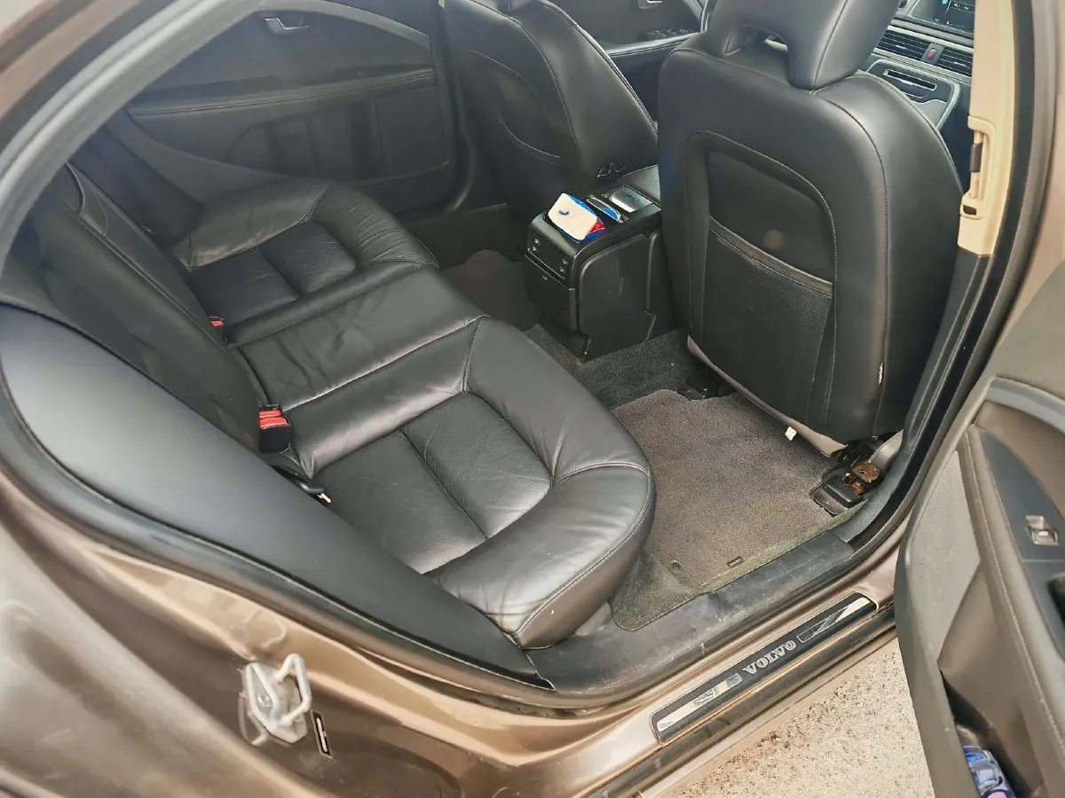 2015 Volvo S80L 2.0T 214HP L5 6AT,autocango,china used car exporter,china ev exporter,chinese used car exporter,chinese used ev exporter