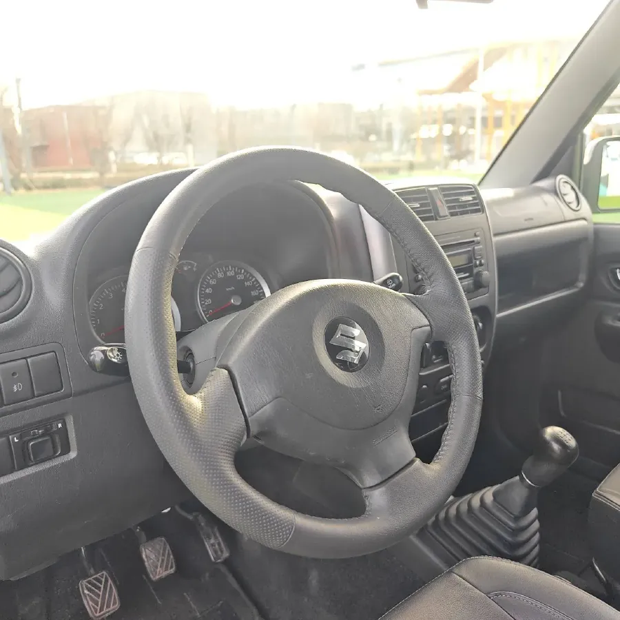 2010 Suzuki Jimny 1.3L 85HP L4 5MT,autocango,china used car exporter,china ev exporter,chinese used car exporter,chinese used ev exporter