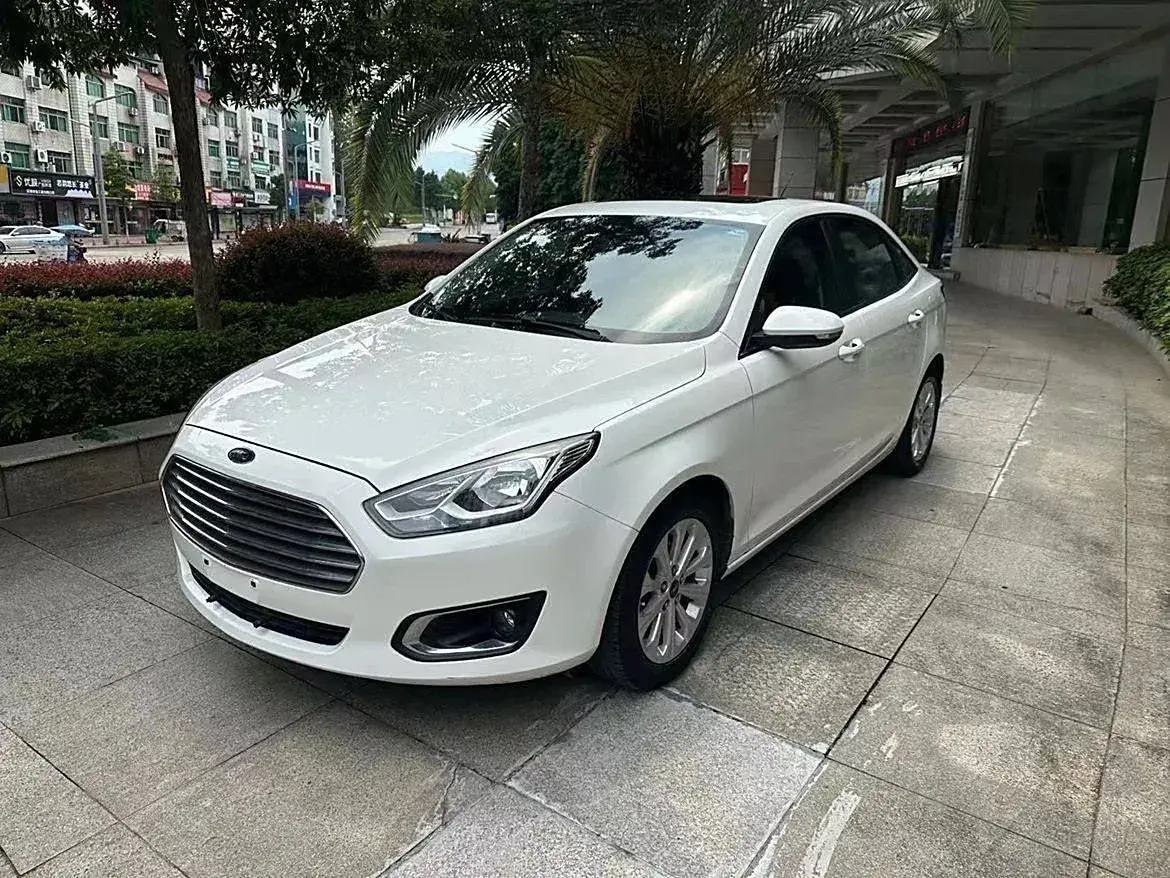 2015 Ford Escort 1.5L 113HP L4 6AT