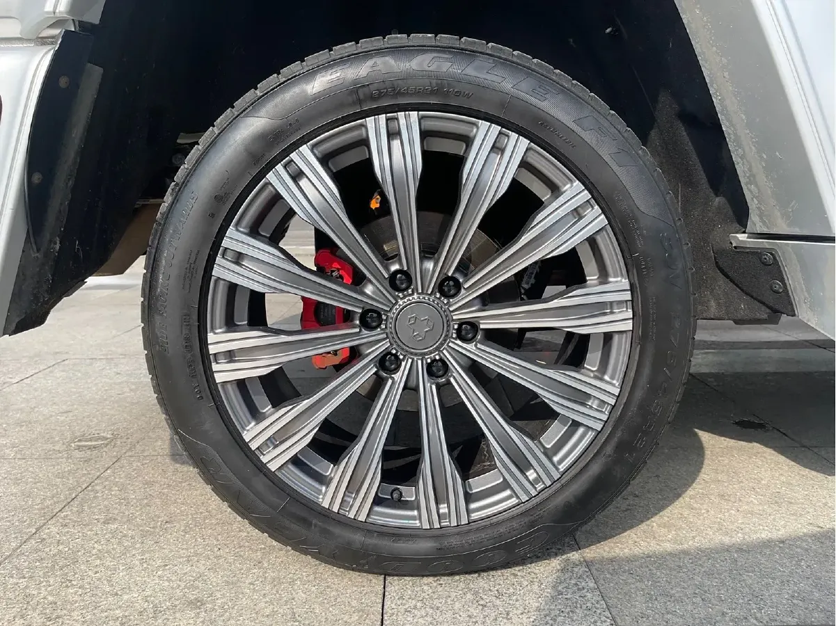 2021 Cyberspace 300 2.0T 227HP L4 8AT,autocango,china used car exporter,china ev exporter,chinese used car exporter,chinese used ev exporter