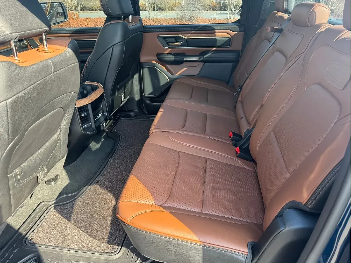 2011 RAM Trucks 5.7L 395HP V8 5AT,autocango,china used car exporter,china ev exporter,chinese used car exporter,chinese used ev exporter