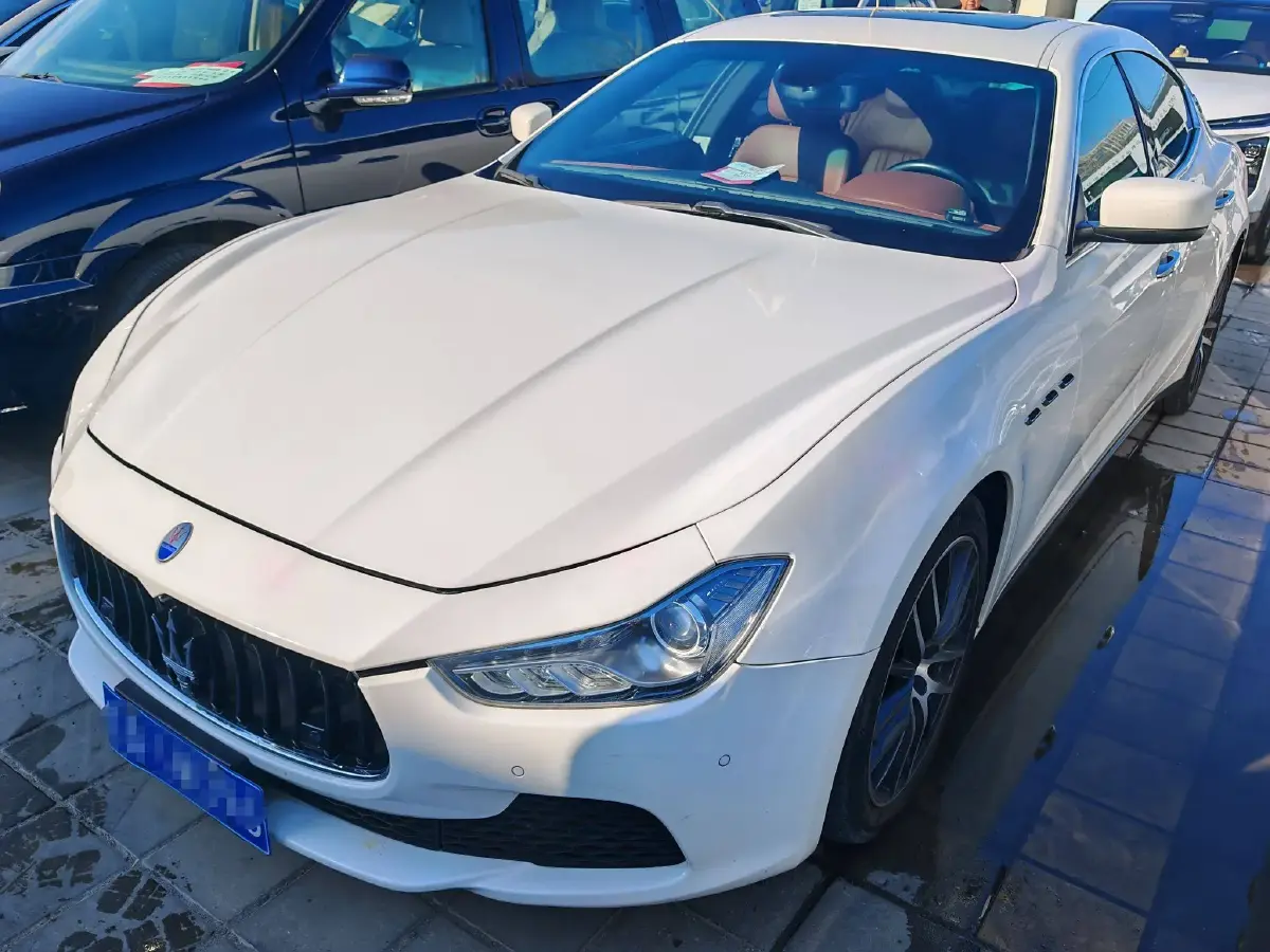 2014 Maserati Ghibli 3.0T 330HP V6 8AT