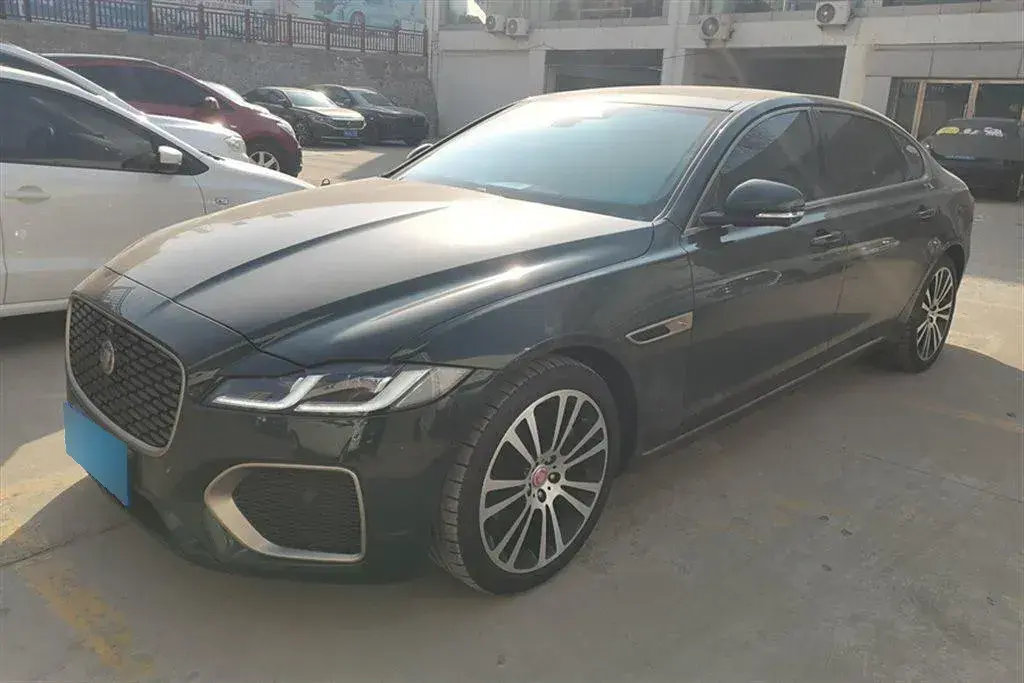 2024 Jaguar XFL 2.0T 250HP L4 8AT