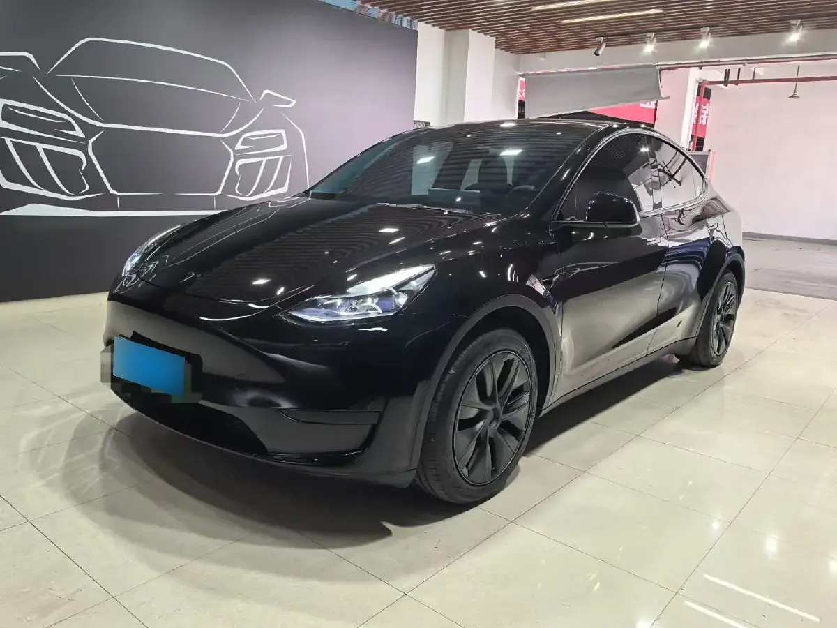 2023 Tesla Model Y BEV 60KWH