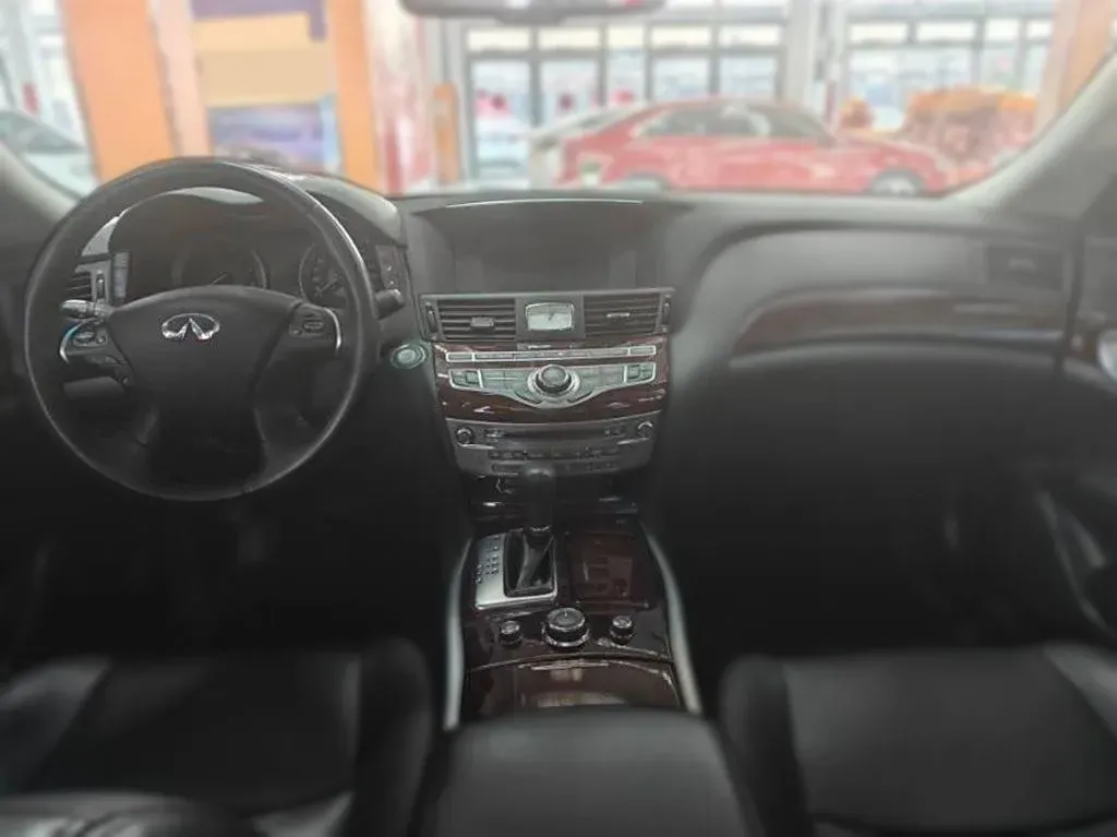 2019 Infiniti Q70 2.0T 211HP L4 7AT,autocango,china used car exporter,china ev exporter,chinese used car exporter,chinese used ev exporter