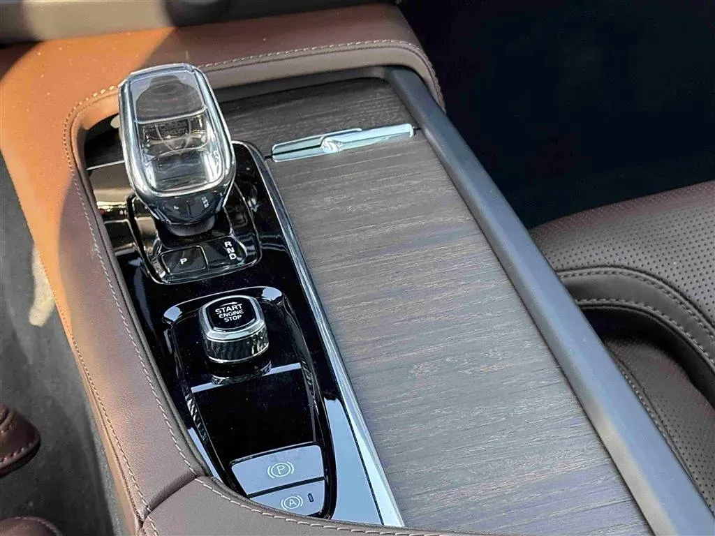 2024 Volvo V90 2.0T 250HP L4 8AT,autocango,china used car exporter,china ev exporter,chinese used car exporter,chinese used ev exporter