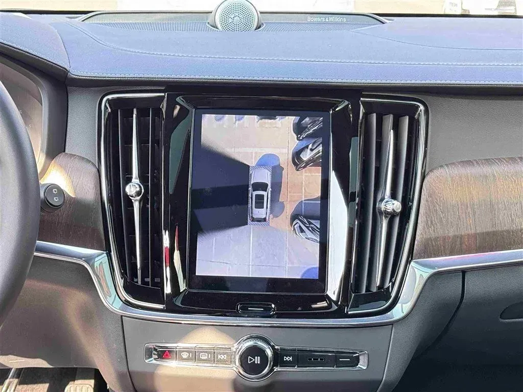 2024 Volvo V90 2.0T 250HP L4 8AT,autocango,china used car exporter,china ev exporter,chinese used car exporter,chinese used ev exporter