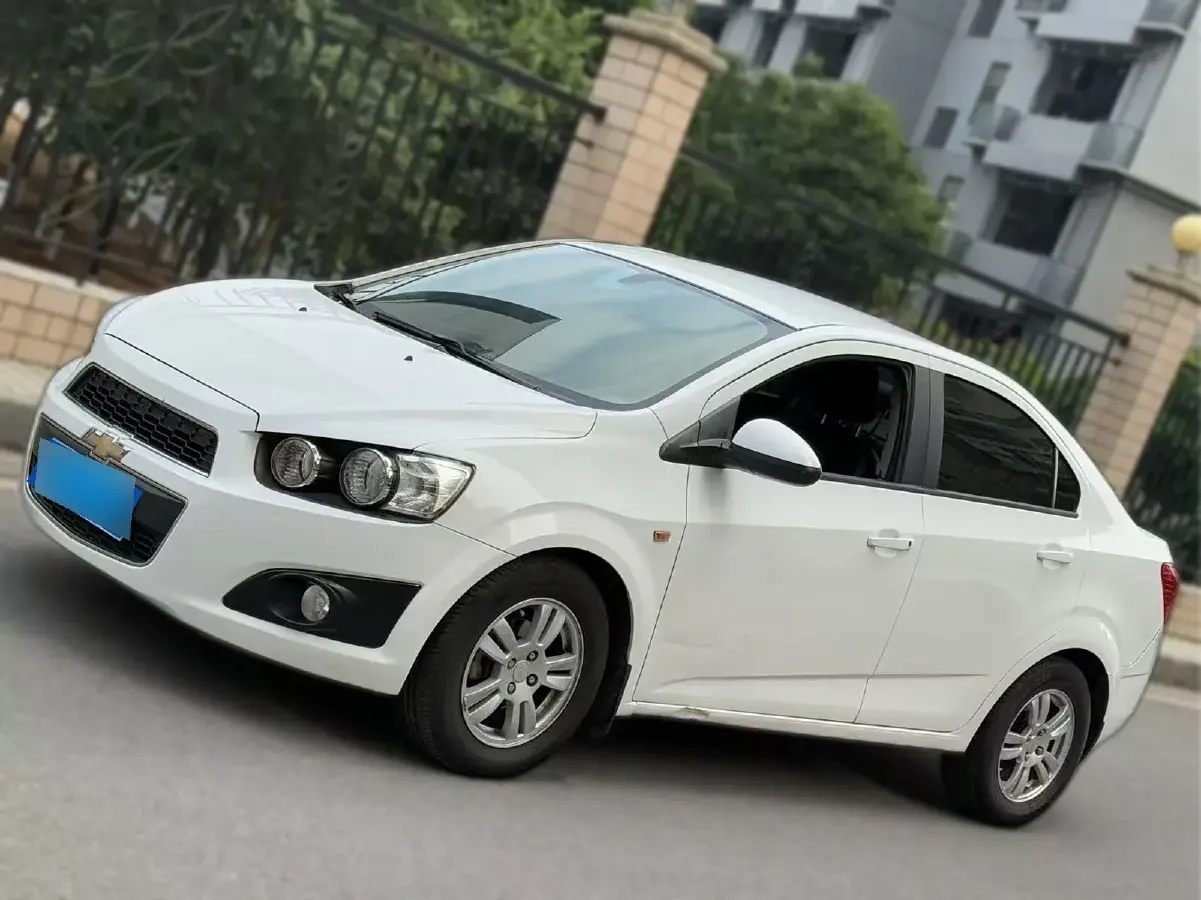 2011 Chevrolet Aveo 1.4L 103HP L4 5MT