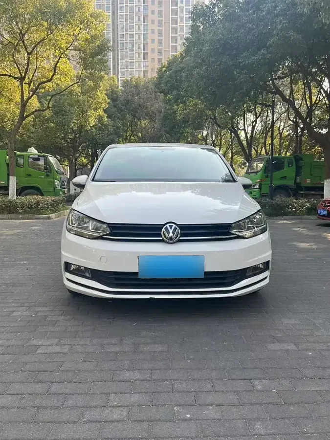 2018 Volkswagen Touran 1.4T 150HP L4 7DCT