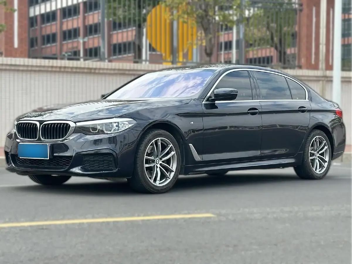2020 BMW 5 Series 2.0T 184HP L4 8AT