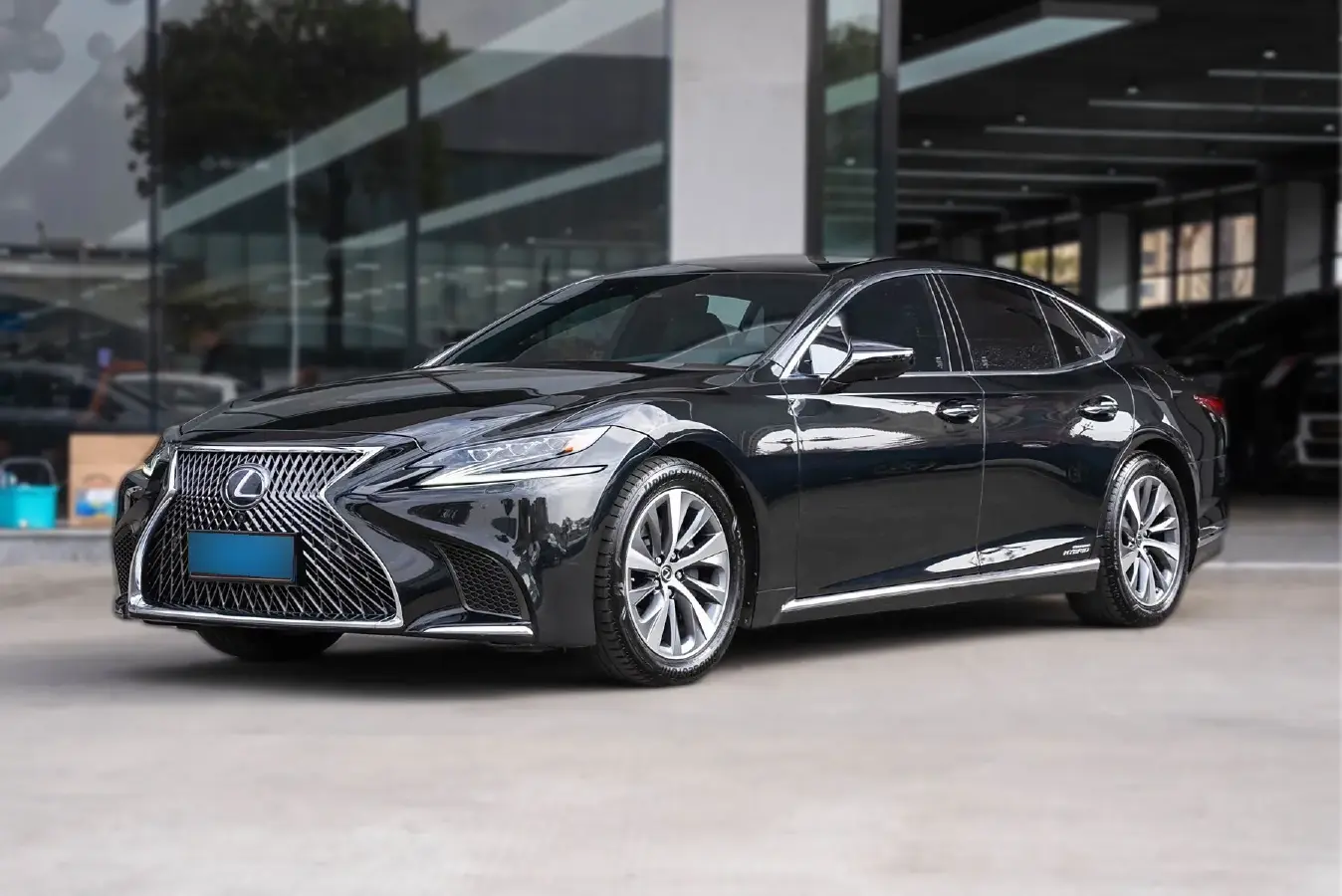 2020 Lexus LS 3.5L 299HP V6 E-CVT Hybrid
