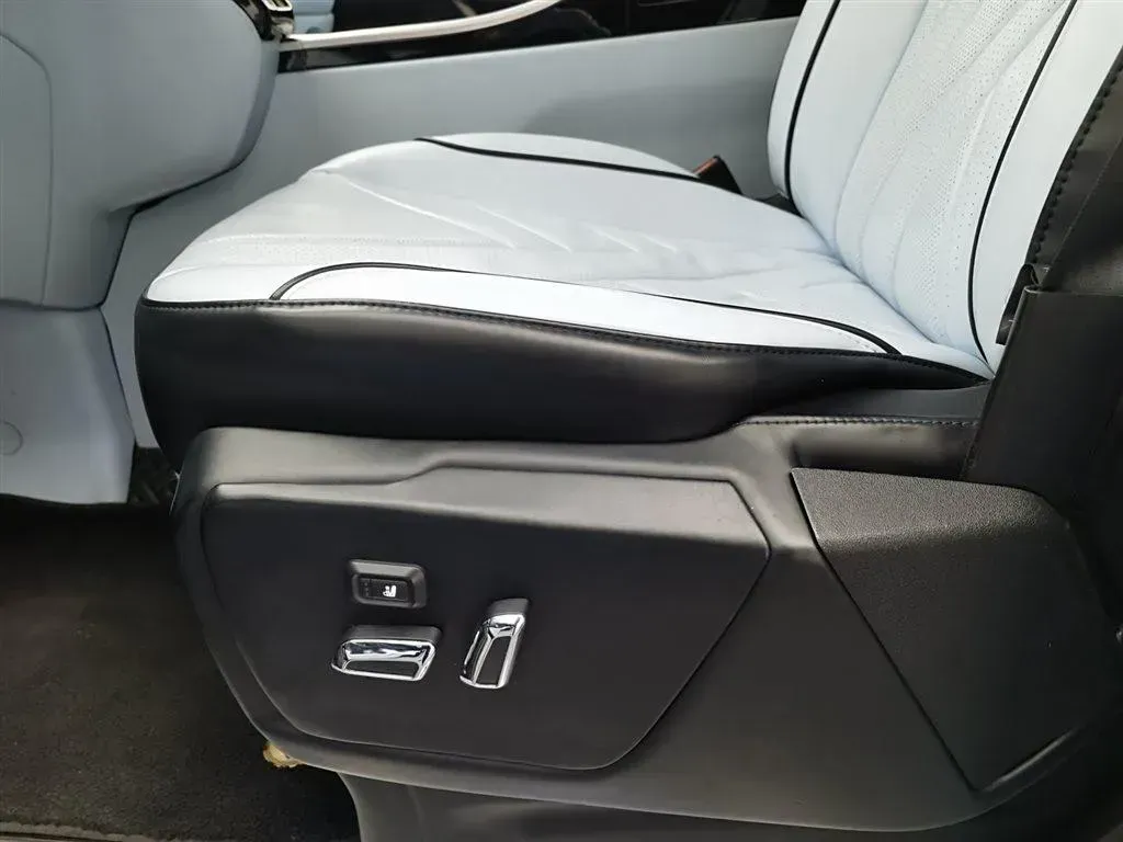 2022 JunTian HeiWuShi Youth 2.0T 203HP L4 6AT,autocango,china used car exporter,china ev exporter,chinese used car exporter,chinese used ev exporter