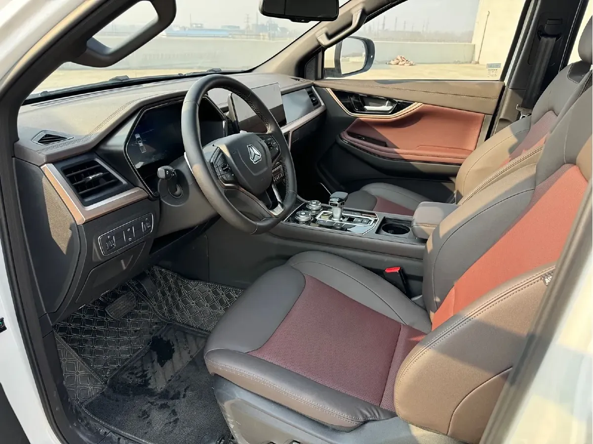 2024 SinoTruck VGV BoSheng 2.0T 190HP L4 8AT,autocango,china used car exporter,china ev exporter,chinese used car exporter,chinese used ev exporter