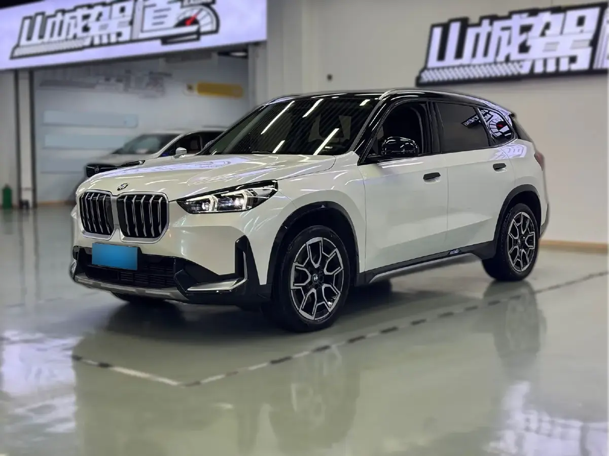 2023 BMW X1 2.0T 204HP L4 7DCT