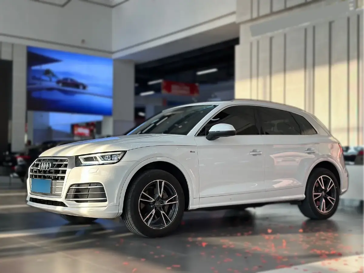 2018 Audi Q5L 2.0T 252HP L4 7DCT