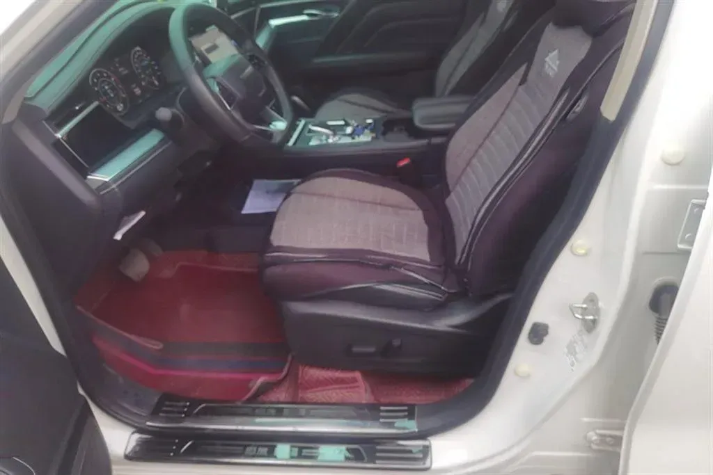 2021 Venucia Star 1.5T 190HP L4 7DCT,autocango,china used car exporter,china ev exporter,chinese used car exporter,chinese used ev exporter