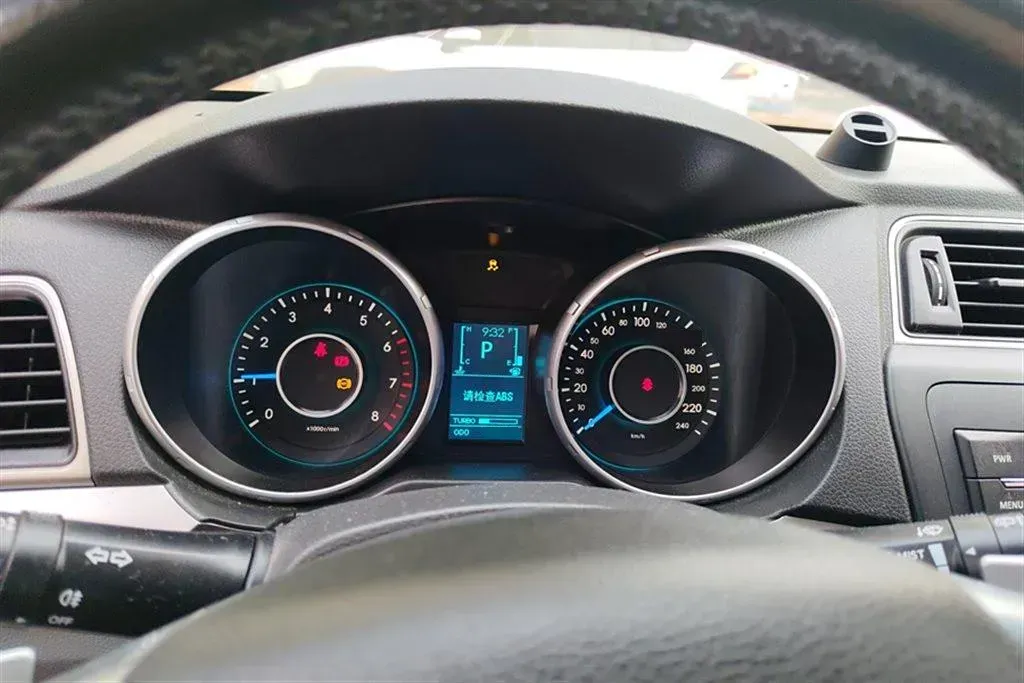 2015 BeiJing Auto Senova X65 2.0T 177HP L4 6AT,autocango,china used car exporter,china ev exporter,chinese used car exporter,chinese used ev exporter