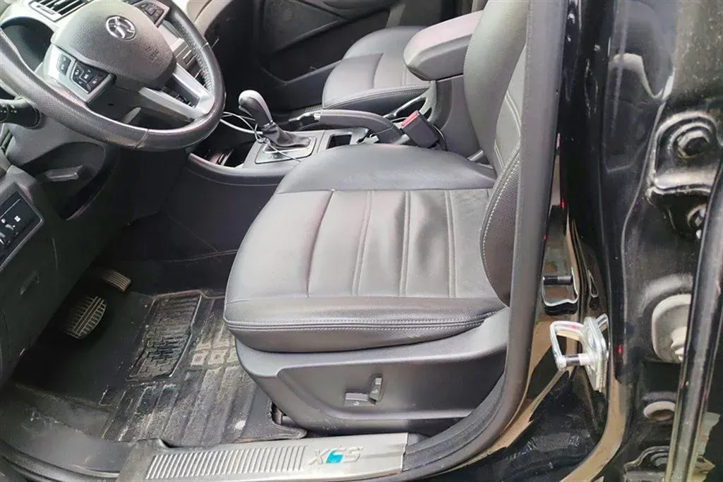 2015 BeiJing Auto Senova X65 2.0T 177HP L4 6AT,autocango,china used car exporter,china ev exporter,chinese used car exporter,chinese used ev exporter